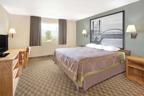 Standard King Room, Non Smoking | Desk, blackout drapes, rollaway beds, free WiFi