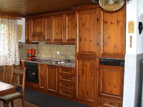 Apartment (1. Stock) | Living area | Flat-screen TV, fireplace