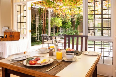Daily full breakfast for a fee