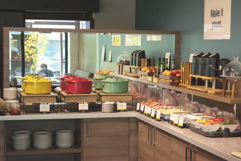 Daily buffet breakfast for a fee