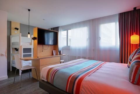 Quadruple Room | Premium bedding, minibar, in-room safe, desk