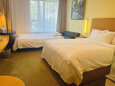 In-room safe, desk, blackout drapes, soundproofing