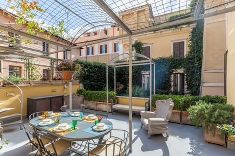 Presidential Studio Suite | Terrace/patio