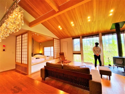 3 Bedrooms and 1 Tatami area Mountain View Lodge 11 | Living area | 40-inch flat-screen TV with digital channels, TV