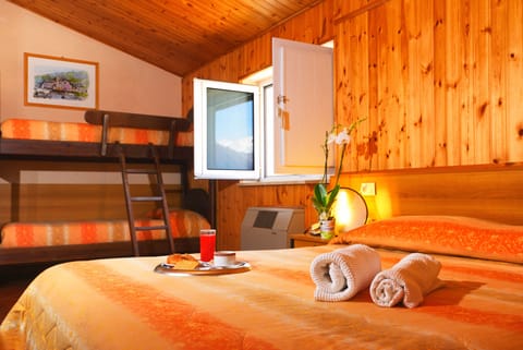 Desk, soundproofing, iron/ironing board, cribs/infant beds