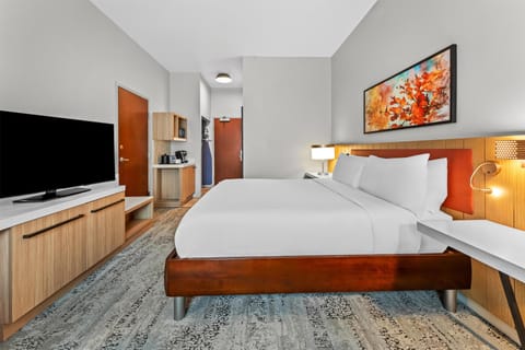 In-room safe, soundproofing, iron/ironing board, free WiFi