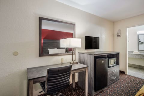 Desk, iron/ironing board, free WiFi, bed sheets