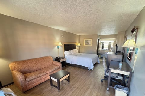 Desk, iron/ironing board, free WiFi, bed sheets