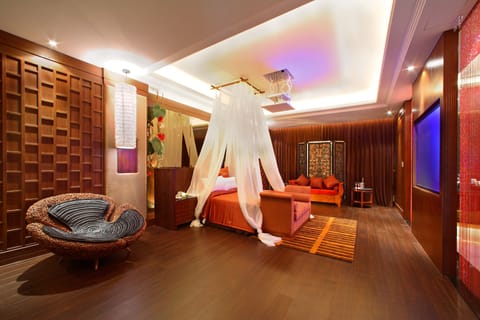 Deluxe Double Room (Check-in after 22:00) | Blackout drapes, free WiFi, bed sheets