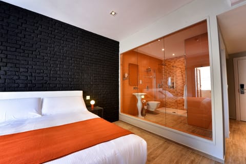 Deluxe Room (Twin Beds x2 Available on Request) | Minibar, in-room safe, desk, blackout drapes