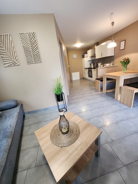 Classic Apartment (5) | Living area | Flat-screen TV, heated floors