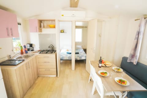 Premium Mobile Home, 3 Bedrooms, Terrace | Private kitchen | Full-size fridge, microwave, stovetop, cookware/dishes/utensils