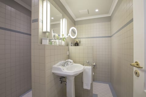 Bathrobes, slippers, towels