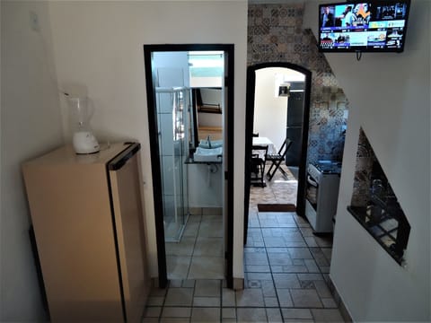 Casa 4 - Kitchenette | Private kitchen | Full-size fridge, oven, toaster, blender