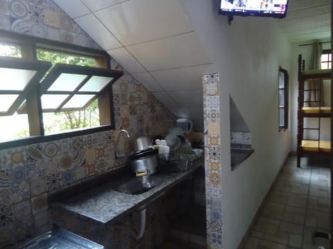 Casa 4 - Kitchenette | Private kitchen | Full-size fridge, oven, toaster, blender