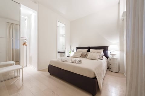 Apartment, 2 Bedrooms | 2 bedrooms, individually furnished, desk, laptop workspace