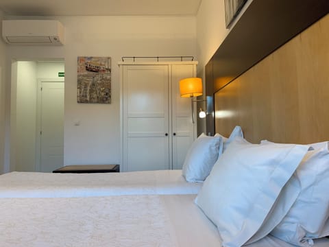 Superior Twin Room, Private Bathroom, Ground Floor | Individually decorated, individually furnished, desk, laptop workspace