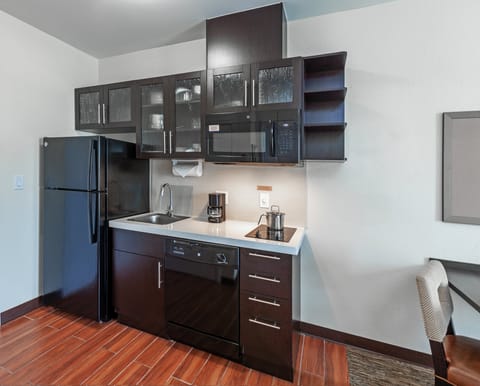 Premium bedding, Select Comfort beds, desk, laptop workspace