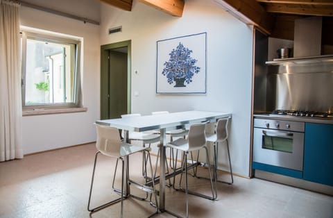 Apartment, Kitchen, Garden View | Private kitchen | Coffee/tea maker, electric kettle