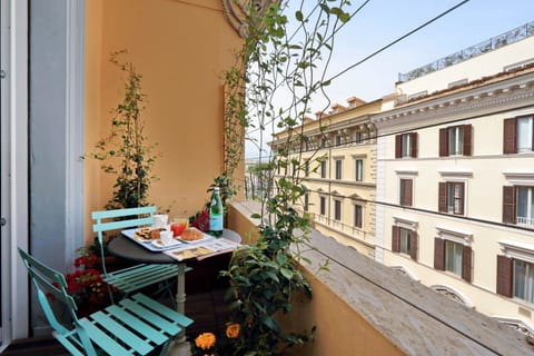 Double Room, Balcony | Premium bedding, minibar, in-room safe, individually furnished