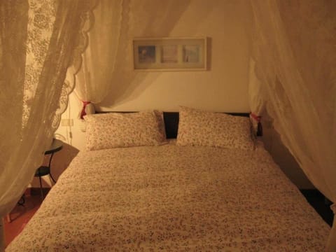 Double Room | Minibar, desk, rollaway beds, free WiFi