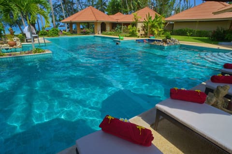 Outdoor pool, pool umbrellas, sun loungers