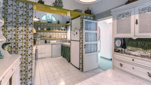 Villa, 4 Bedrooms | Private kitchen | Fridge, microwave, stovetop, dishwasher