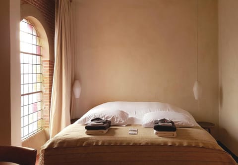 Desk, iron/ironing board, free cribs/infant beds, free WiFi