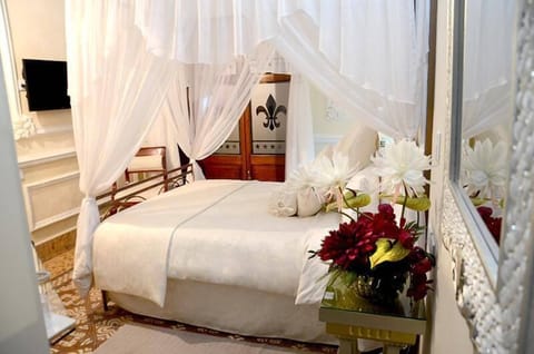 Standard Room, 1 Double Bed | Premium bedding, in-room safe, desk, free WiFi