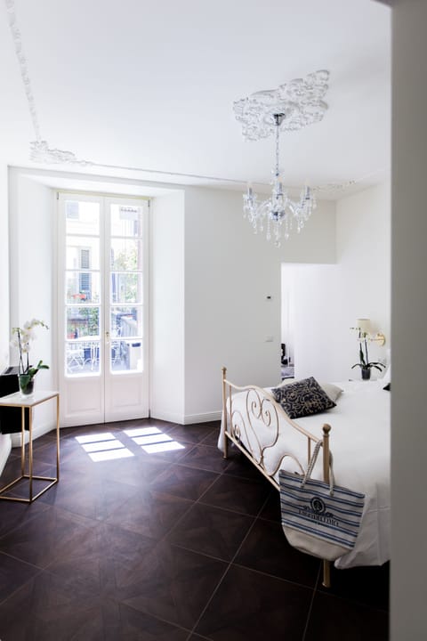 Junior Suite, 1 King Bed, Terrace | Egyptian cotton sheets, premium bedding, down comforters