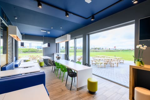 Daily buffet breakfast (EUR 15 per person)