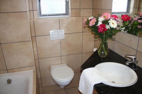 Family Apartment | Bathroom | Towels