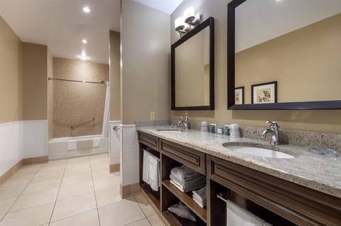 Suite, 1 King Bed, Non Smoking, Fireplace | Bathroom | Free toiletries, hair dryer, towels, soap