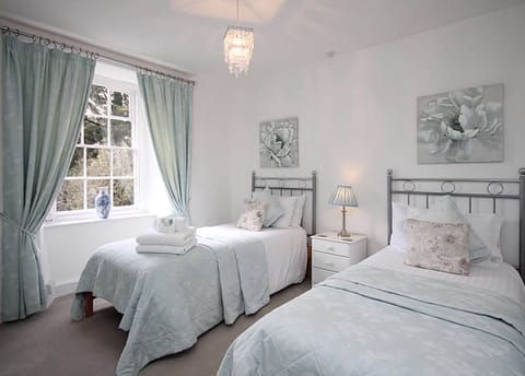 Twin Room (Room2) | Hypo-allergenic bedding, individually decorated, individually furnished