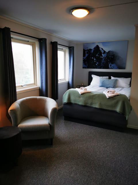 Superior Double Room, City View | Premium bedding, desk, blackout drapes, soundproofing