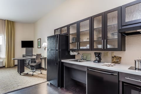 Individually furnished, laptop workspace, blackout drapes