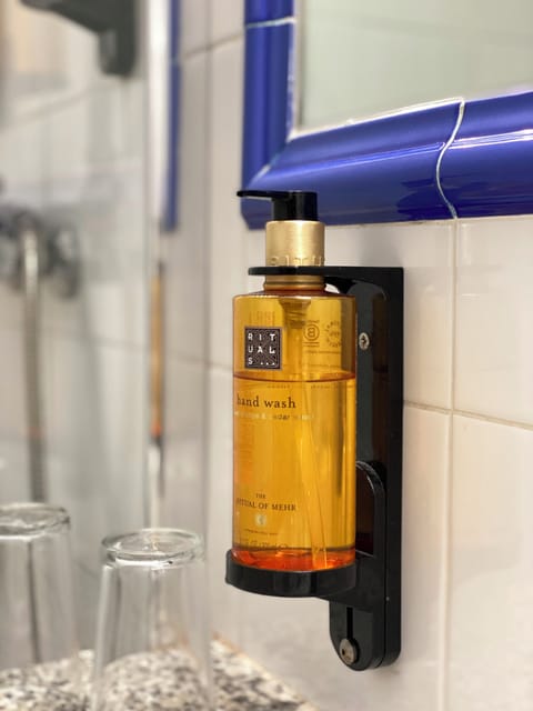 Free toiletries, towels