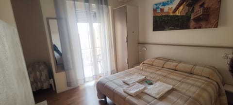 Standard Double Room | In-room safe, desk, free WiFi, bed sheets