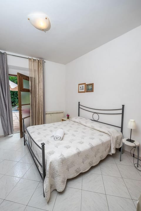 Basic Double Room, Mountain View | Free WiFi, bed sheets