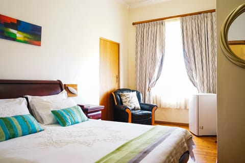 Family Suite | Premium bedding, minibar, desk, iron/ironing board