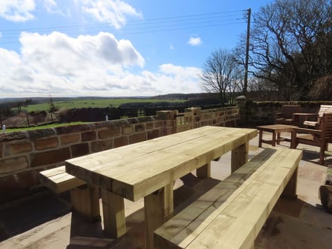 Egyptian cotton sheets, iron/ironing board, free WiFi, bed sheets