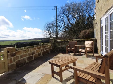 Egyptian cotton sheets, iron/ironing board, free WiFi, bed sheets