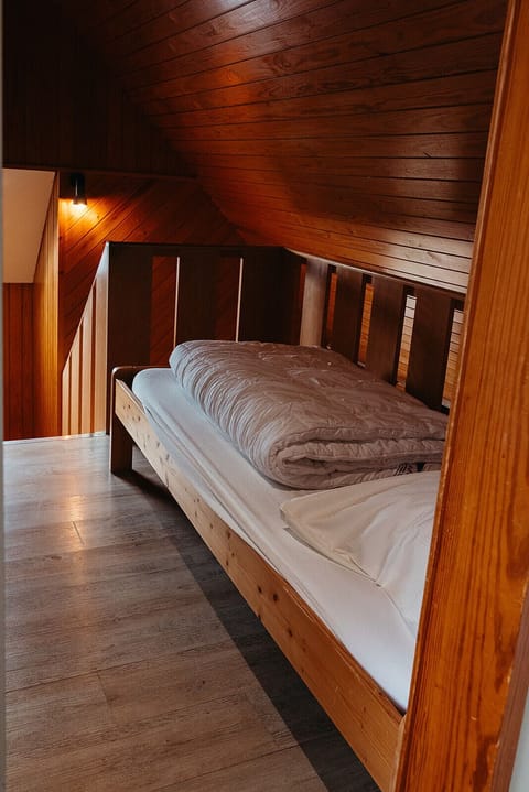 Standard Chalet | Blackout drapes, soundproofing, bed sheets