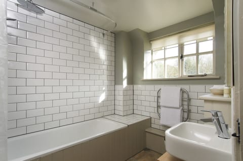 Deluxe Cottage, Multiple Beds | Egyptian cotton sheets, premium bedding, down comforters