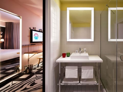 Room, 1 King Bed (Medium Mama) | Egyptian cotton sheets, premium bedding, pillowtop beds, in-room safe