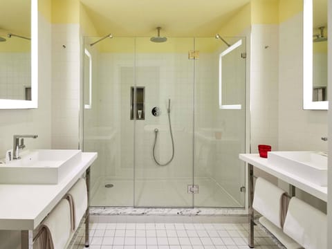 Egyptian cotton sheets, premium bedding, pillowtop beds, in-room safe