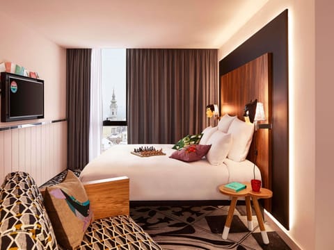 Room, 1 King Bed (XXL Mama) | Egyptian cotton sheets, premium bedding, pillowtop beds, in-room safe