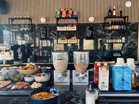 Daily buffet breakfast for a fee