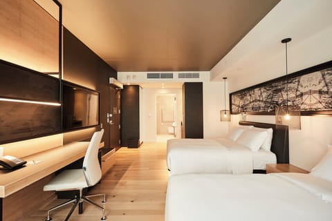 Classic Room, 2 Queen Beds | Lobby