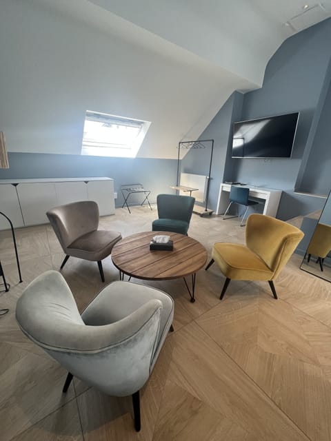 Quadruple Room | Premium bedding, individually decorated, individually furnished, desk